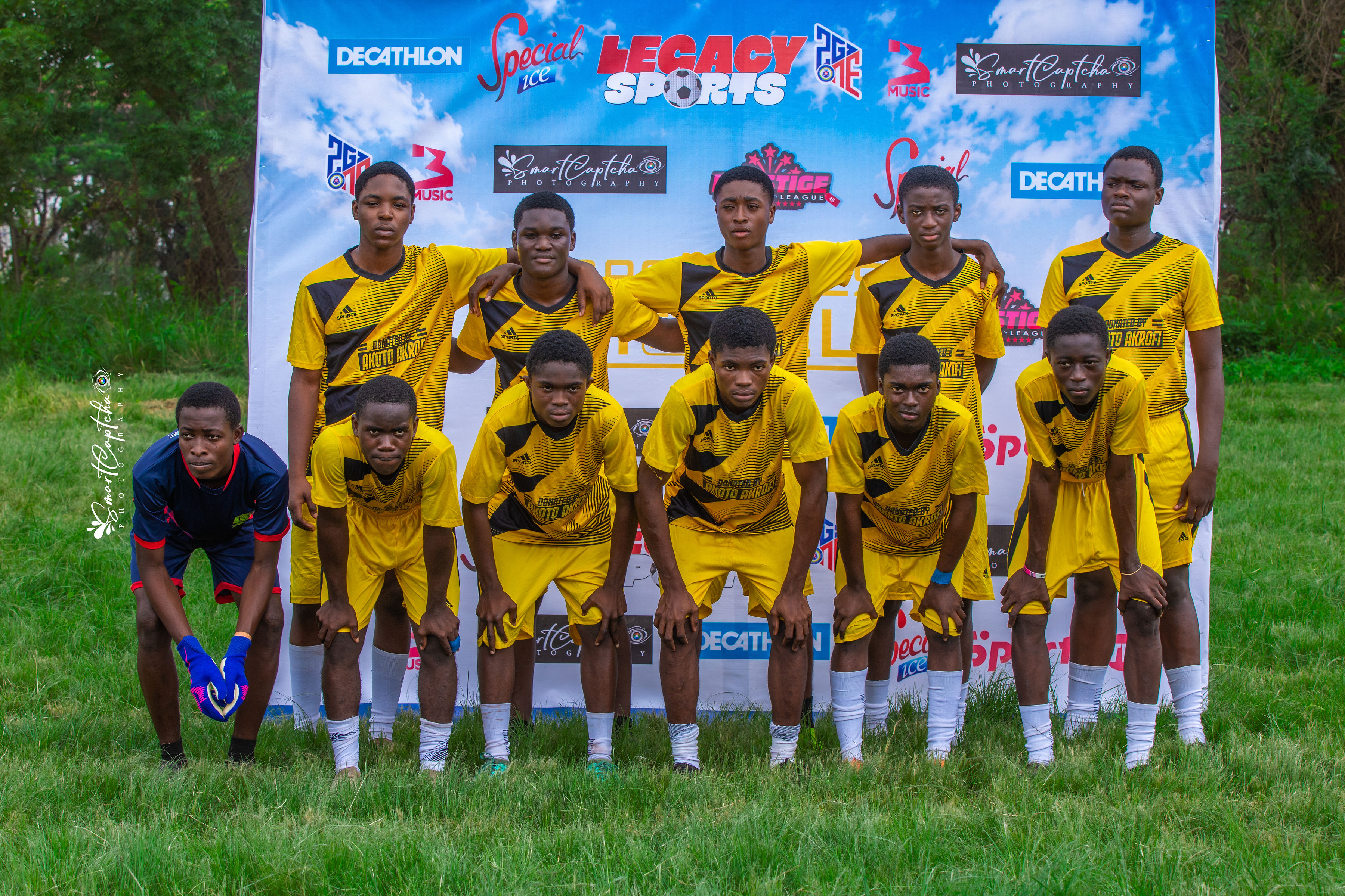 Team in yellow and black Adidas jerseys